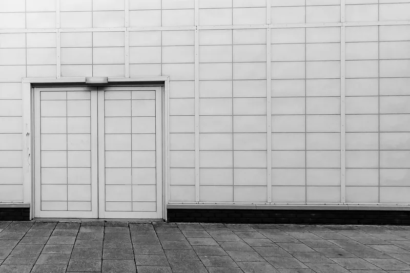 Minimalist Packaging Design: Why Less Sells More