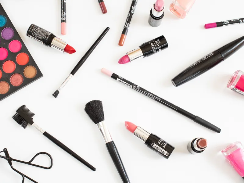 Private Label Lip Gloss Packaging: Boxes for Your Brand